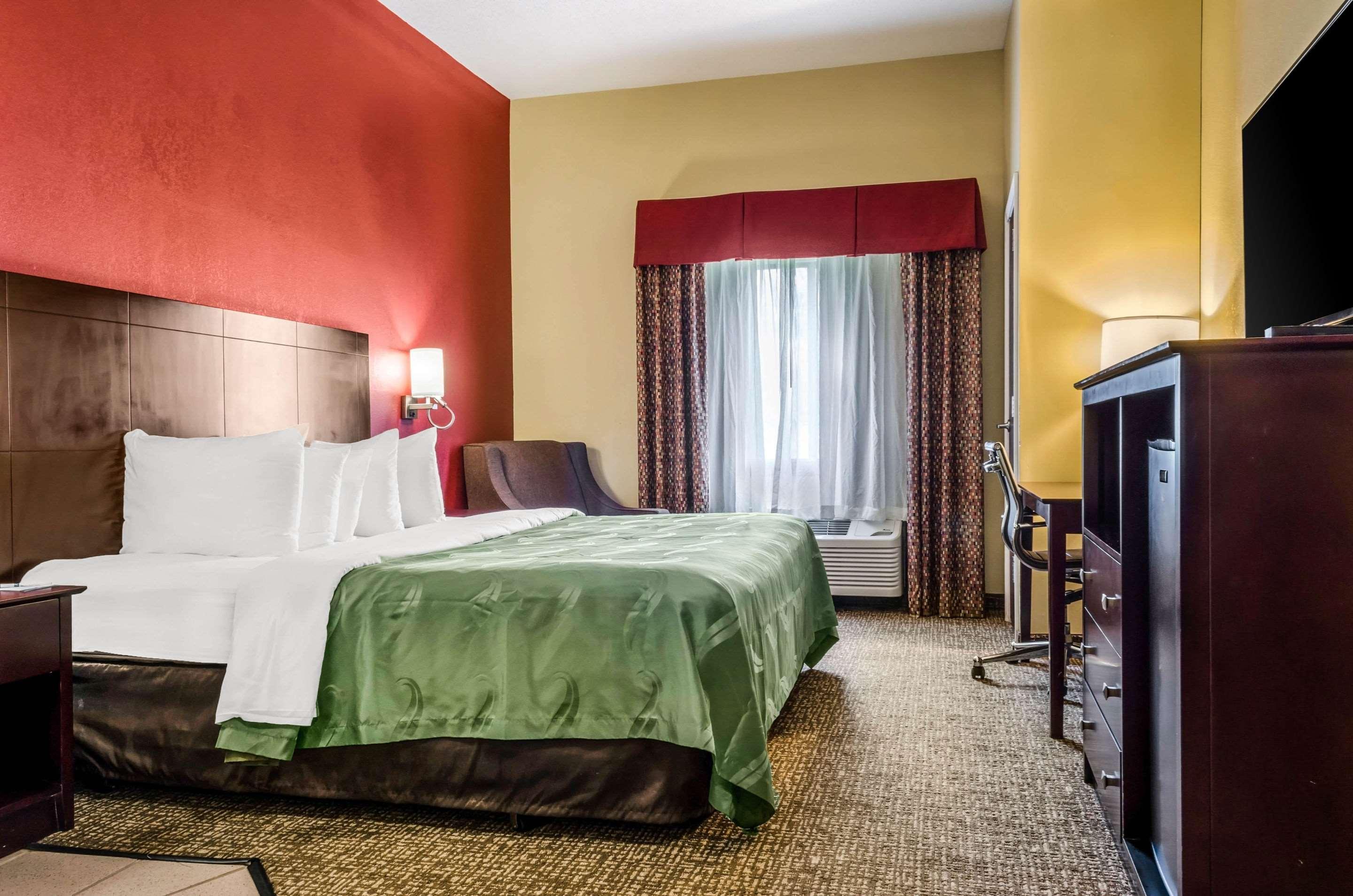 Отель Wingate By Wyndham Biloxi - Ocean Springs Экстерьер фото