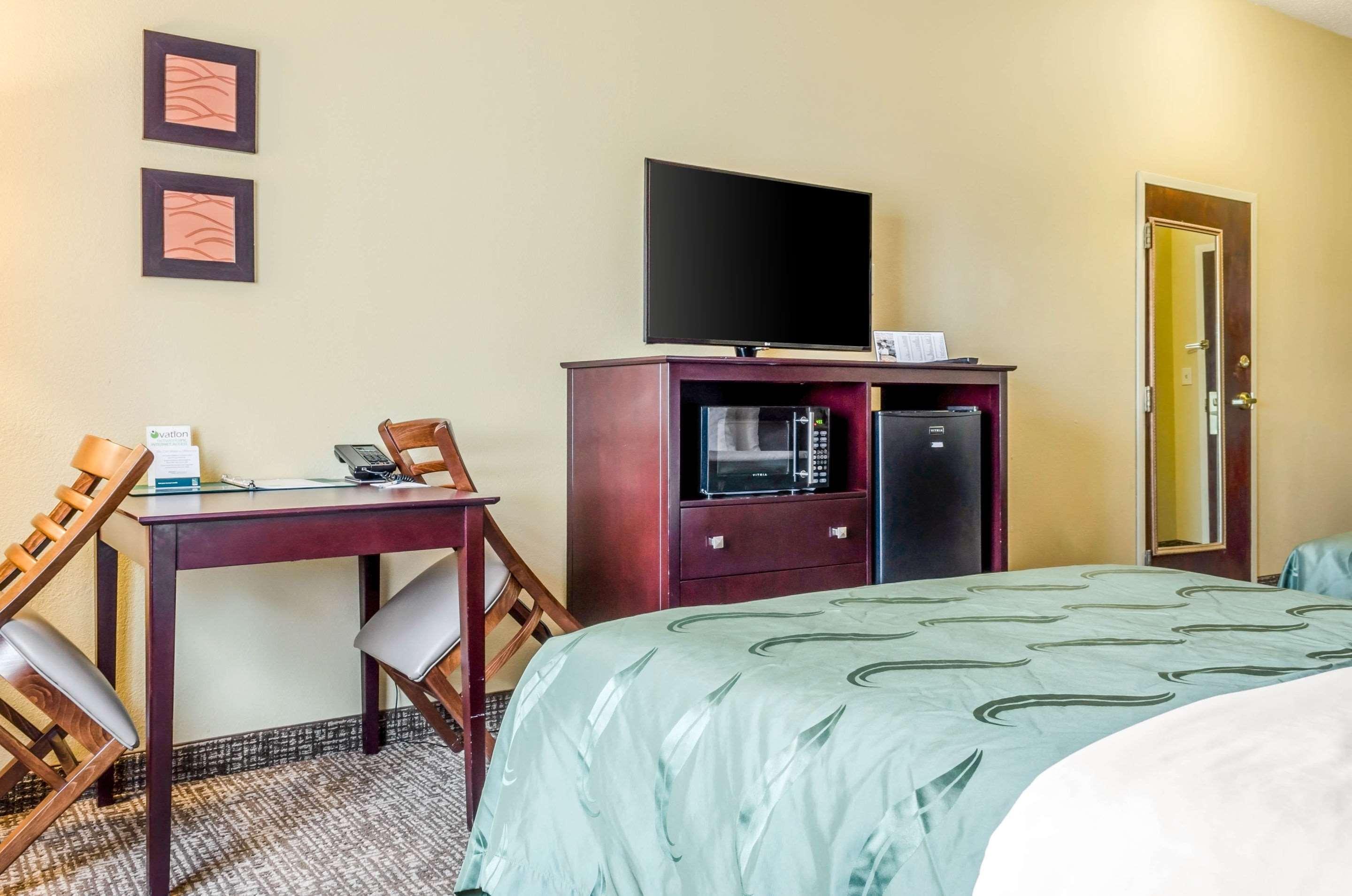 Отель Wingate By Wyndham Biloxi - Ocean Springs Экстерьер фото