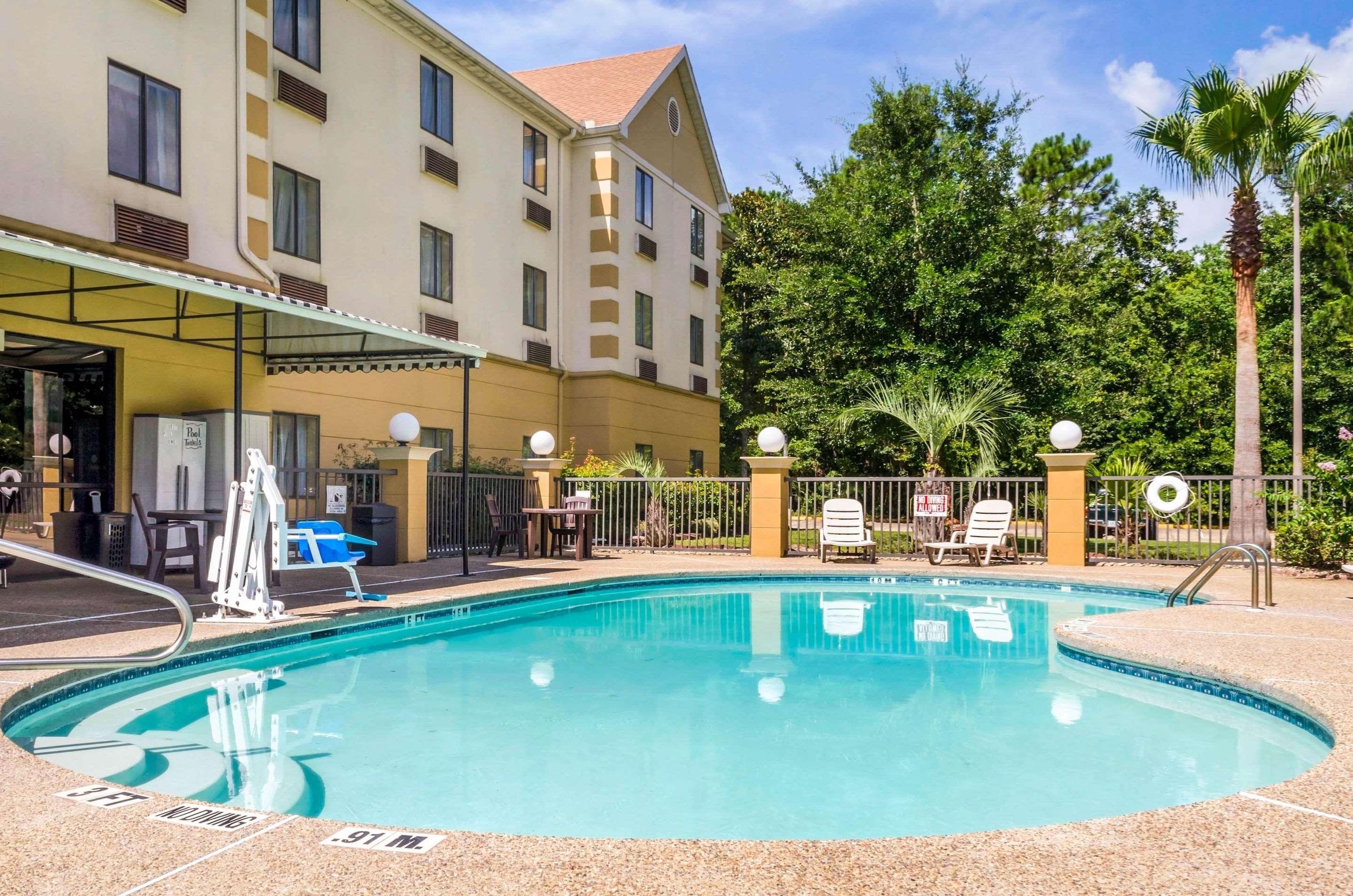 Отель Wingate By Wyndham Biloxi - Ocean Springs Экстерьер фото