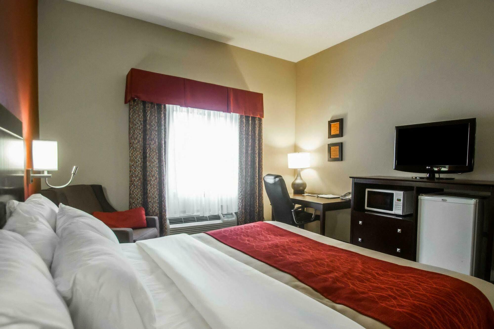 Отель Wingate By Wyndham Biloxi - Ocean Springs Экстерьер фото